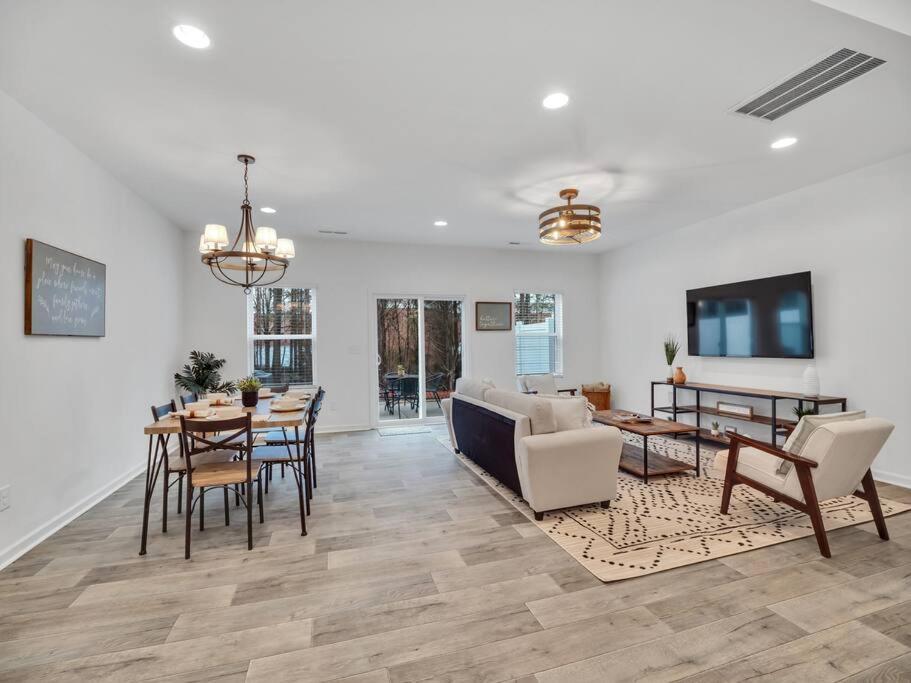 Gorgeous New Townhome/Charlotte! מראה חיצוני תמונה
